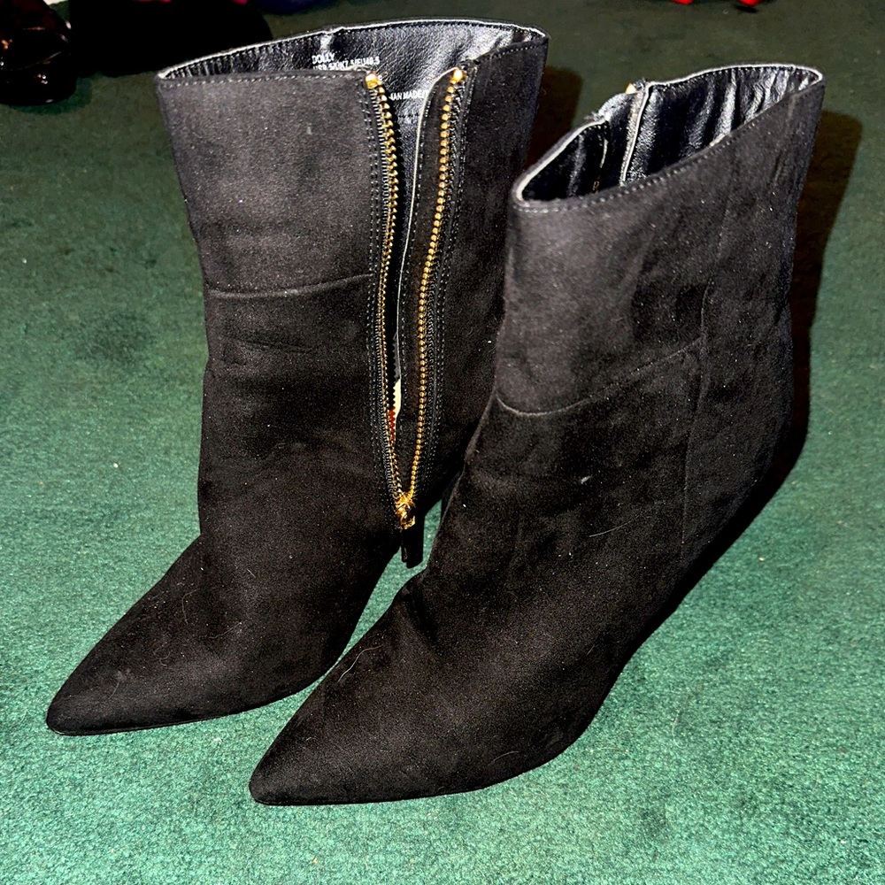 Black bootie heel worn very few times